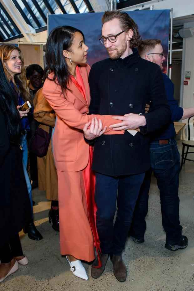 ����ɭ����ķ��ϣ����˹�ٱ����Ѻ�С3��Ů��������ϣ�٣�Zawe Ashton��ͬ��